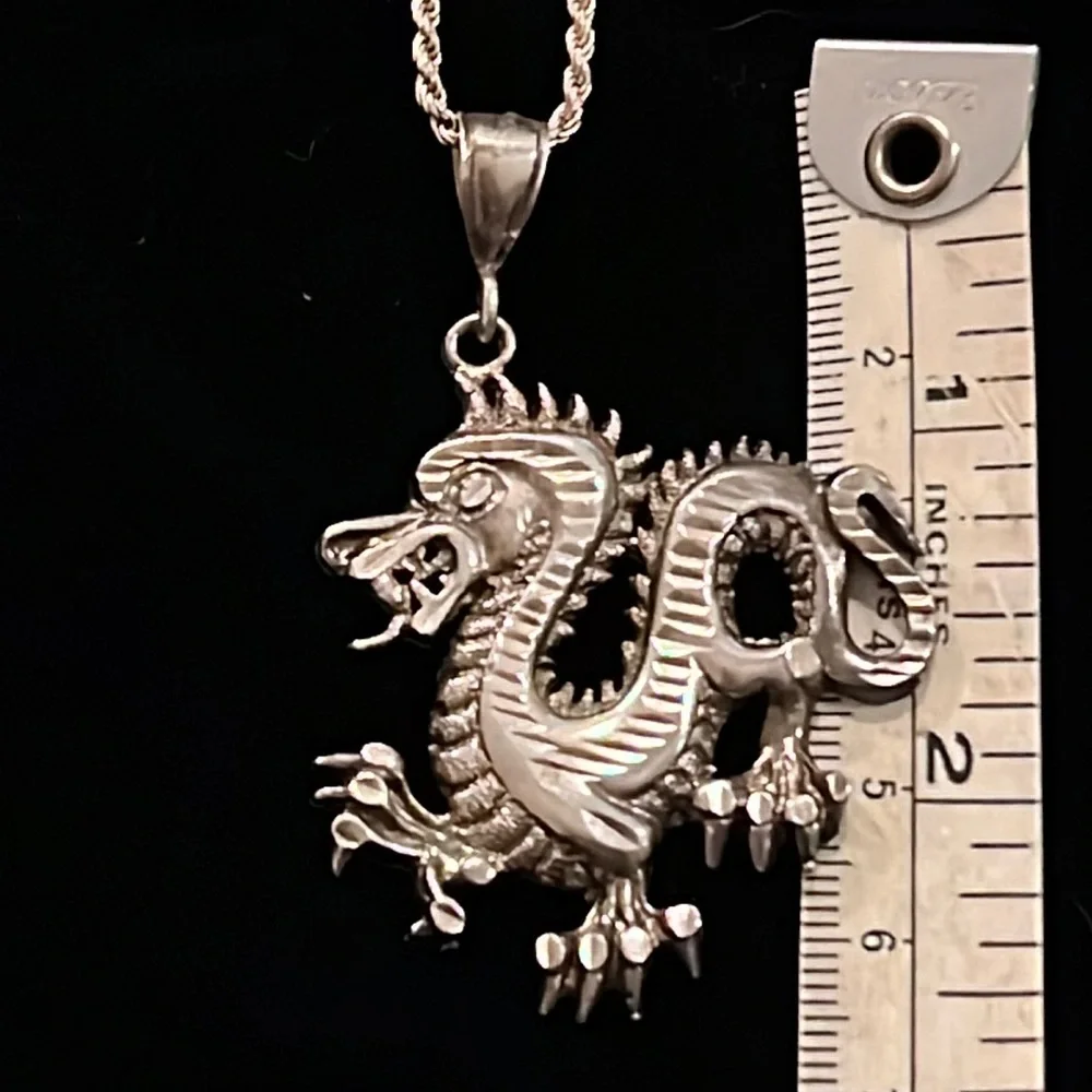 Vintage Sterling Silver dragon pendant & Italy silver rope necklace 18”